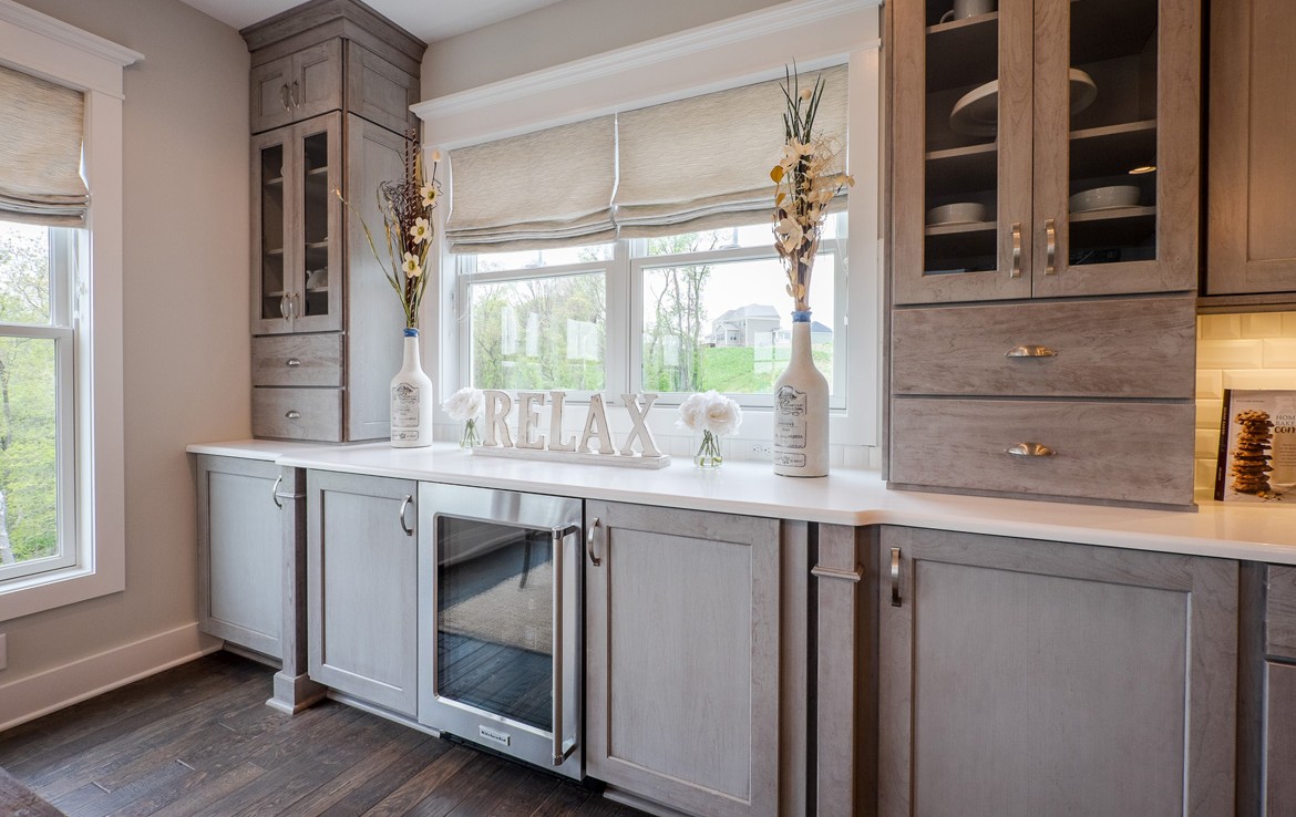 cambridge luxury home country style kitchen – Infinity Custom Homes