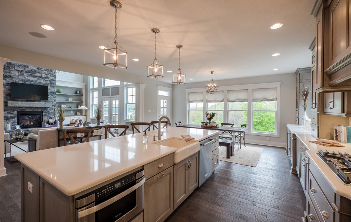 cambridge luxury home country style kitchen – Infinity Custom Homes